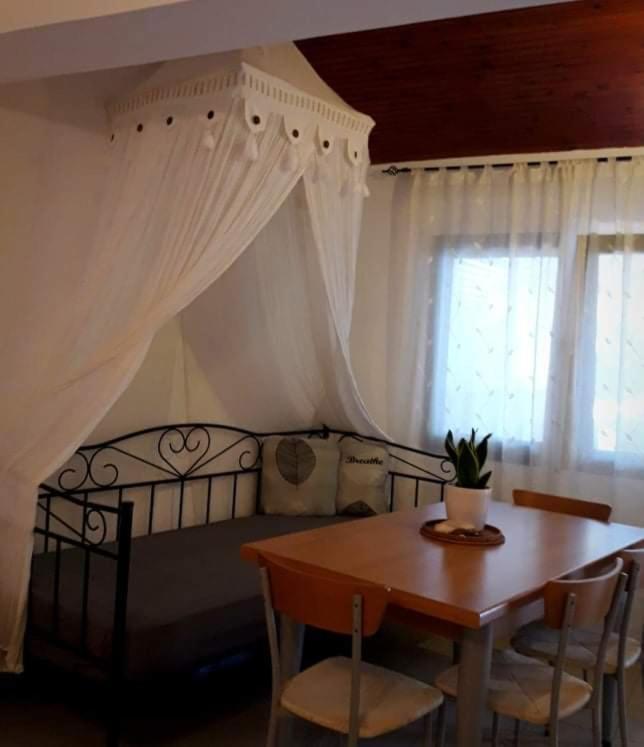 On The Tatil Evi *